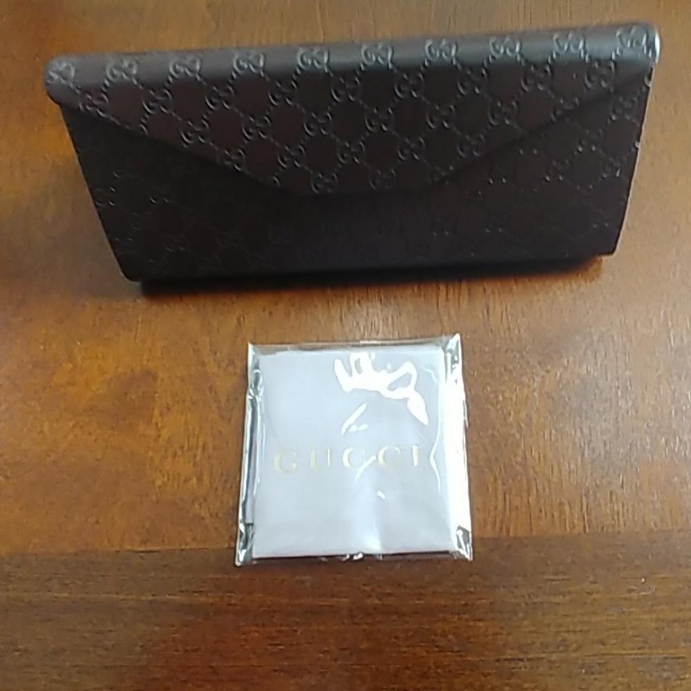 New gucci sunglass case